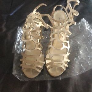 Chic tan suede cage heels, size 8